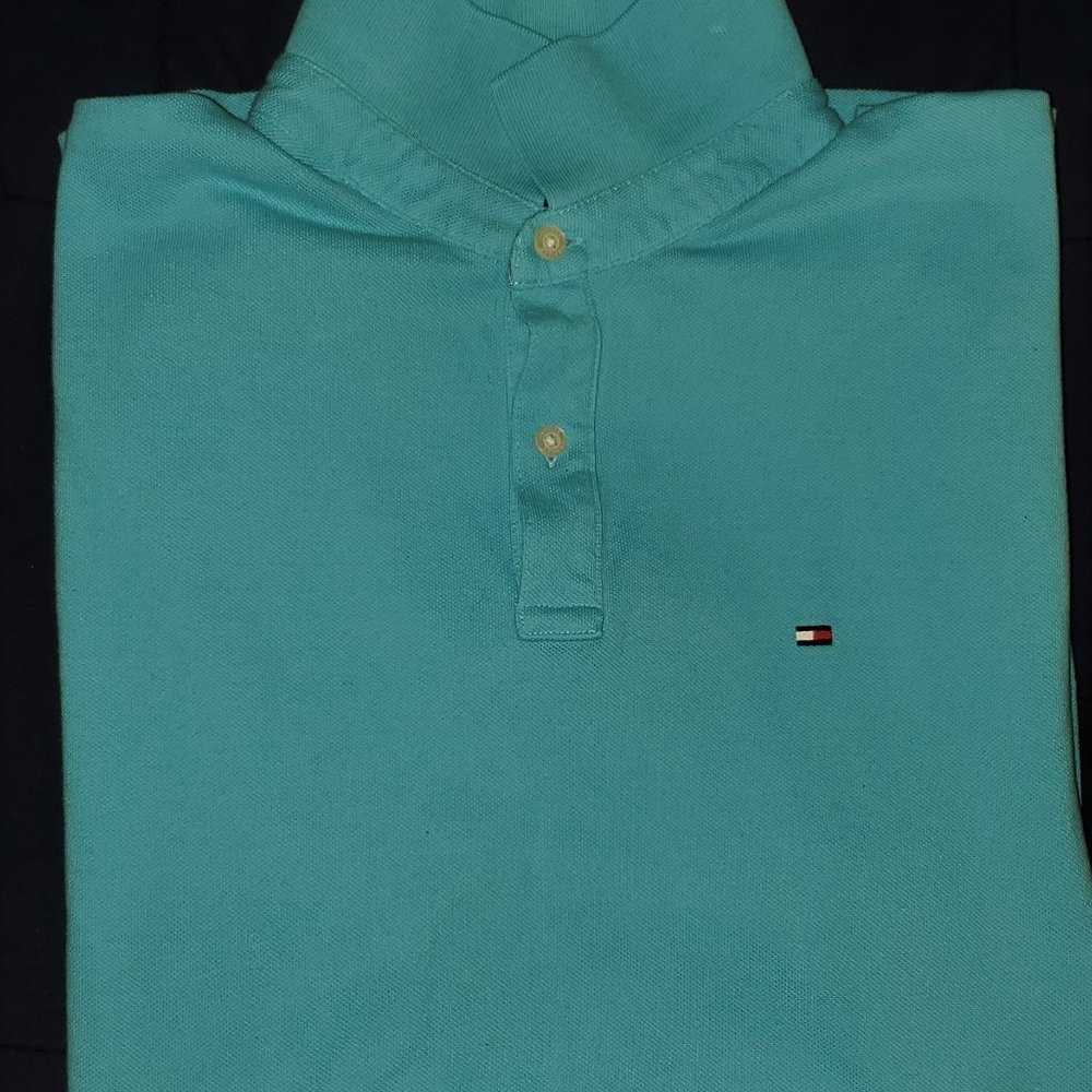 TOMMY HILFIGER POLO SHIRT (LARGE)